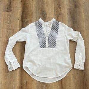 Abercrombie & Fitch White and Blue Embroidered 100% Cotton Women's Top Size S